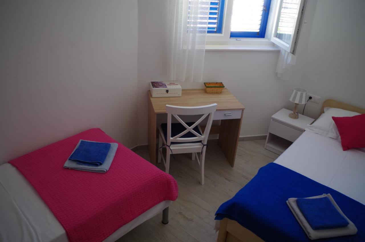 Apartments By The Sea Slatine, Ciovo - 14158 エクステリア 写真