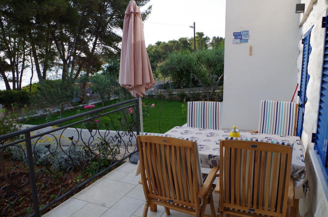Apartments By The Sea Slatine, Ciovo - 14158 エクステリア 写真